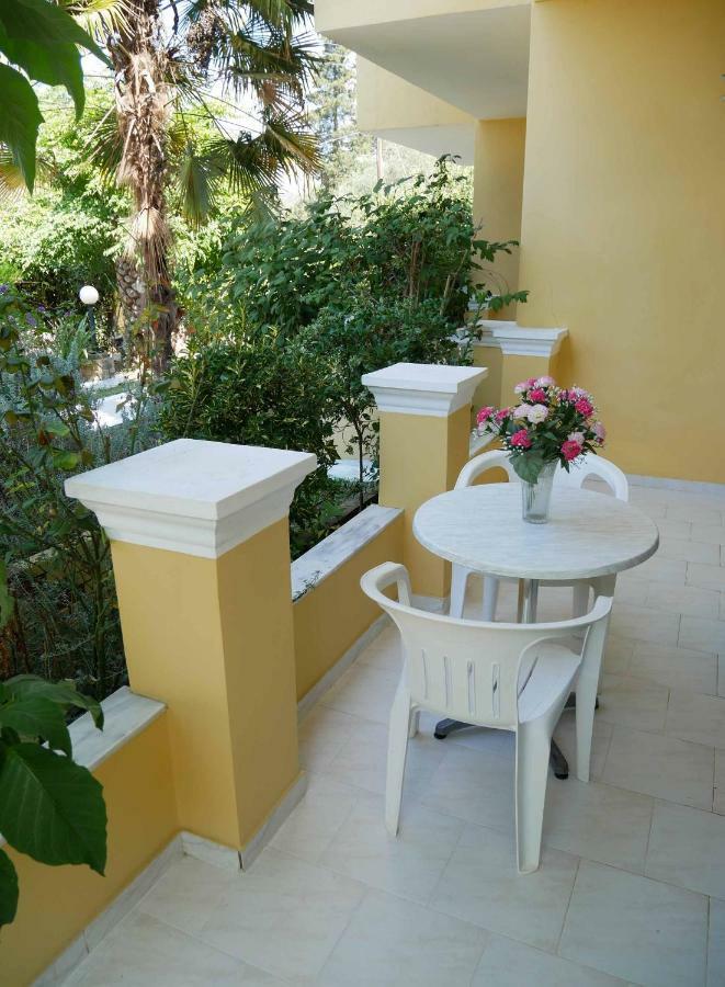 Yiannis Apartments Agios Georgios Pagoi Corfu Agios Georgios Pagon Exteriör bild