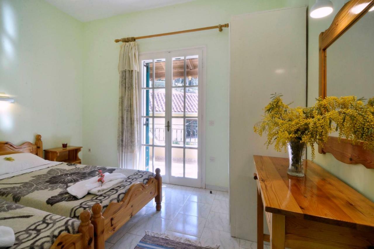 Yiannis Apartments Agios Georgios Pagoi Corfu Agios Georgios Pagon Exteriör bild